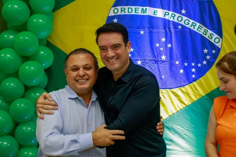 Bortolin confirma Ademir Goes como pré-candidato a prefeito de Primavera do Leste - O prefeito atual, Leonardo Bortolin, destacou a importância da união entre diferentes setores